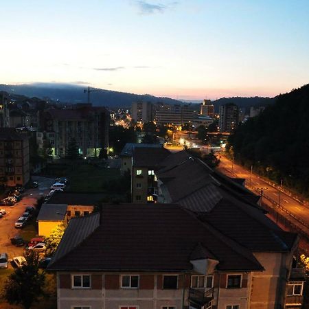 Mario Apartments Resita Bagian luar foto
