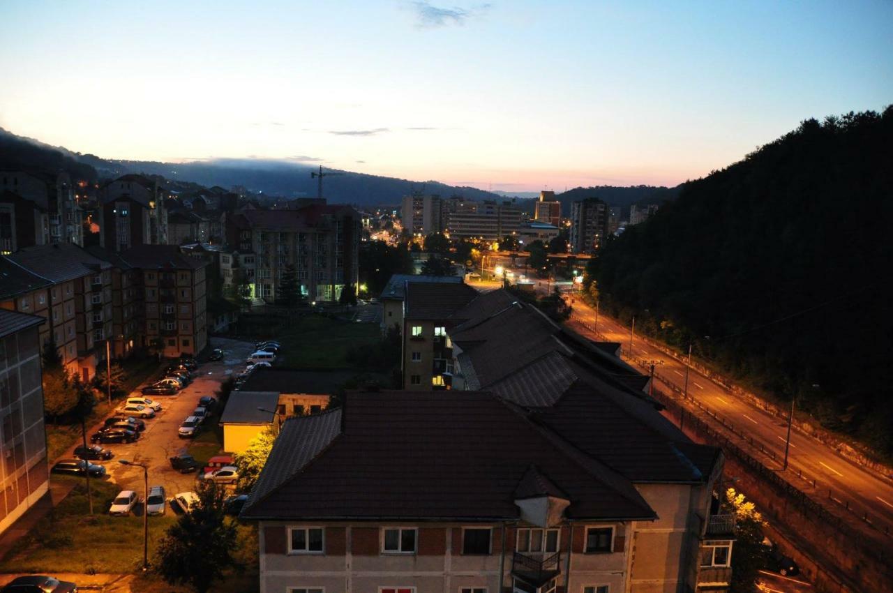 Mario Apartments Resita Bagian luar foto