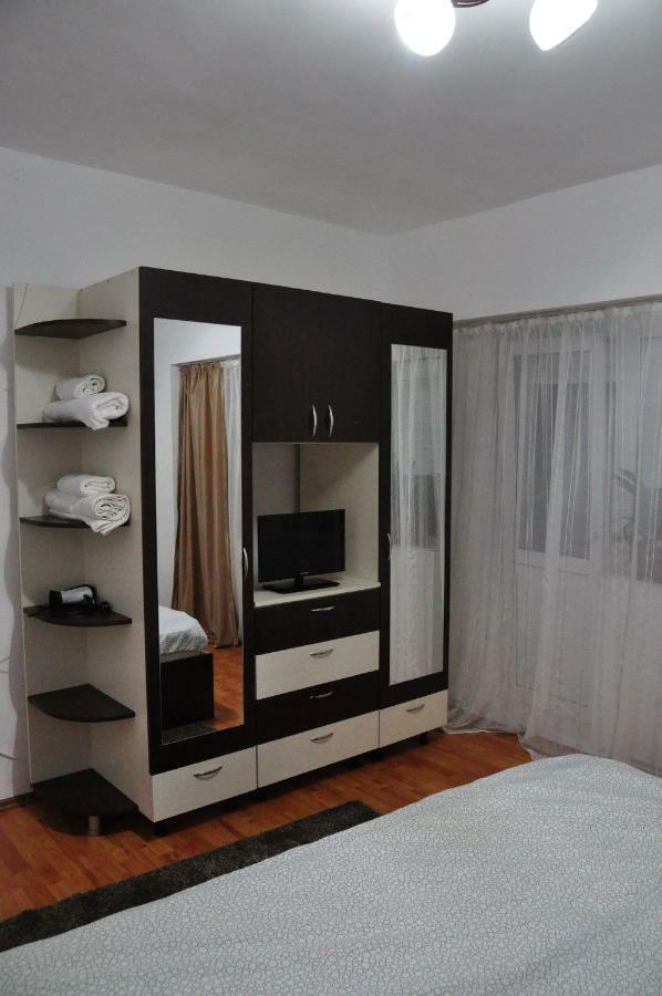 Mario Apartments Resita Bagian luar foto